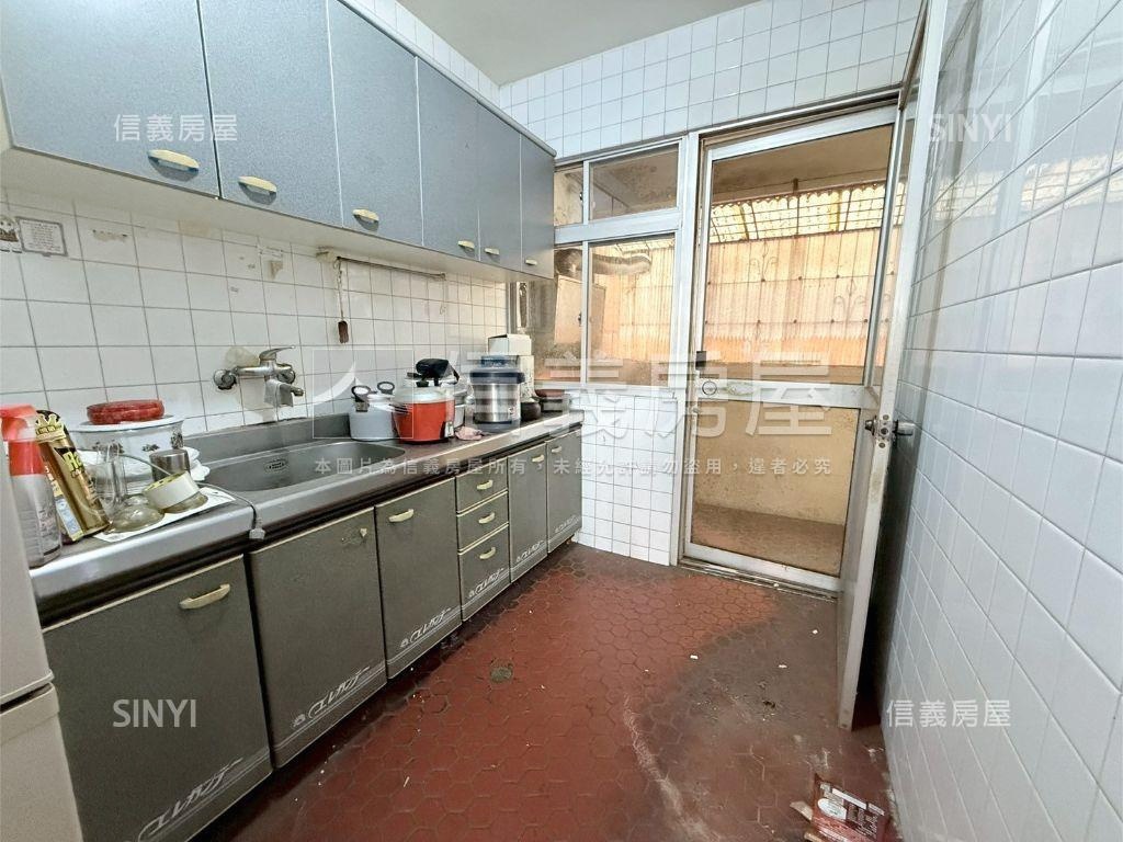 和興黃金三樓三房朝北房屋室內格局與周邊環境