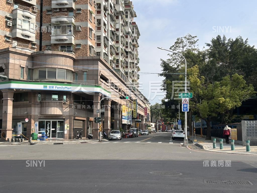 衛武營藝境透店房屋室內格局與周邊環境