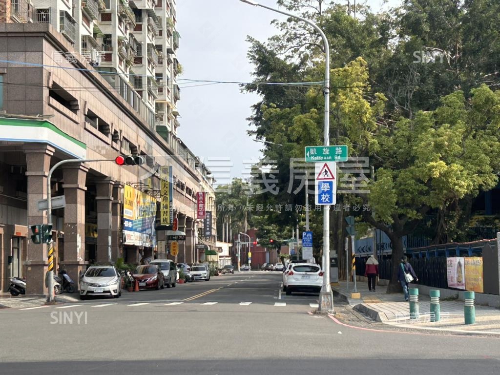 衛武營藝境透店房屋室內格局與周邊環境