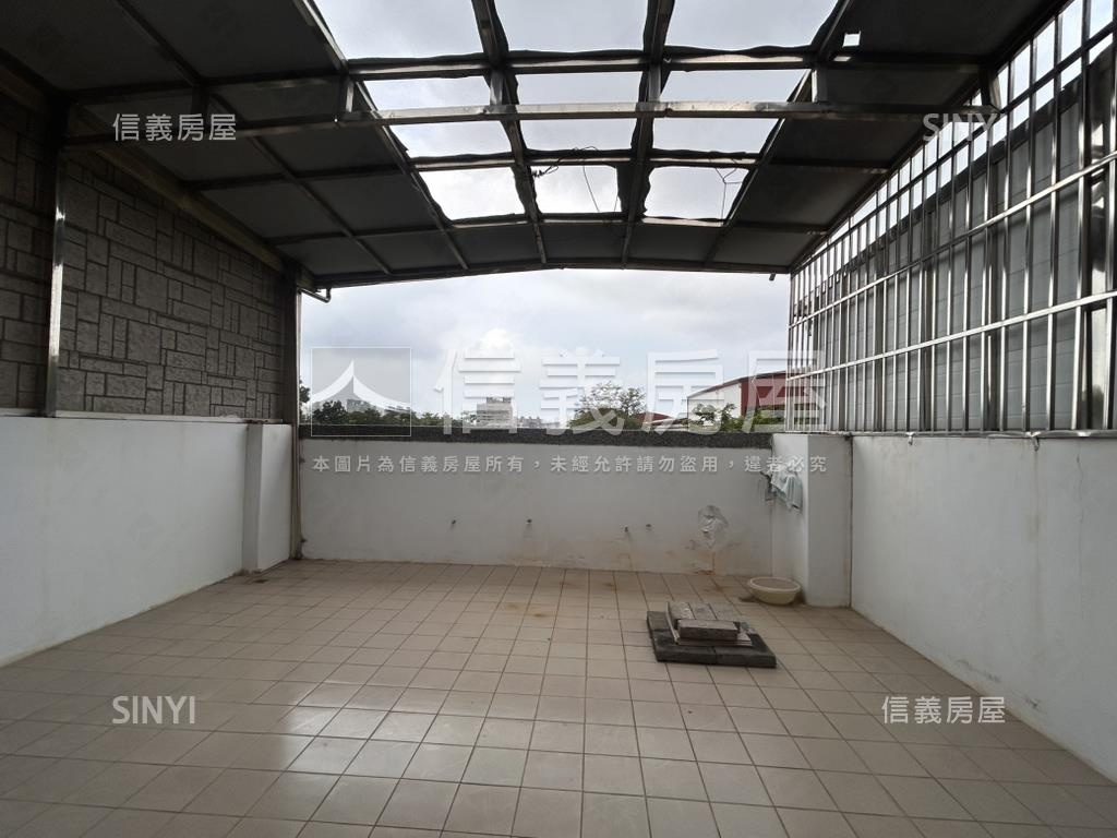 散步衛武營真ㄅㄧㄤˋ透店房屋室內格局與周邊環境