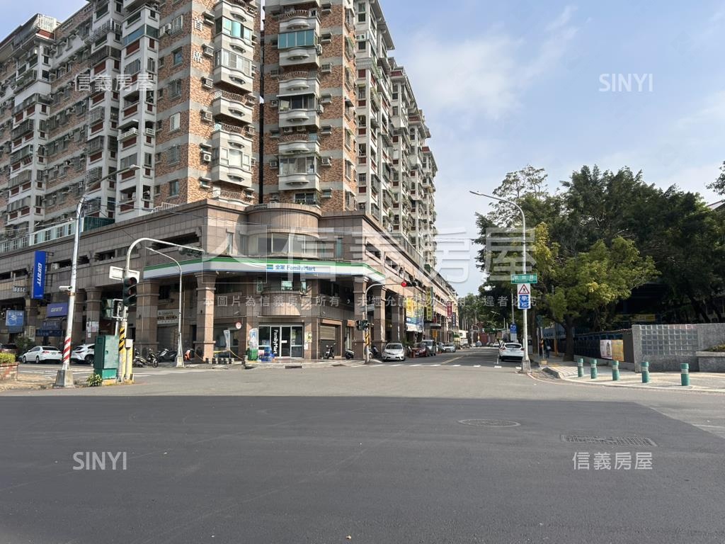 散步衛武營真ㄅㄧㄤˋ透店房屋室內格局與周邊環境