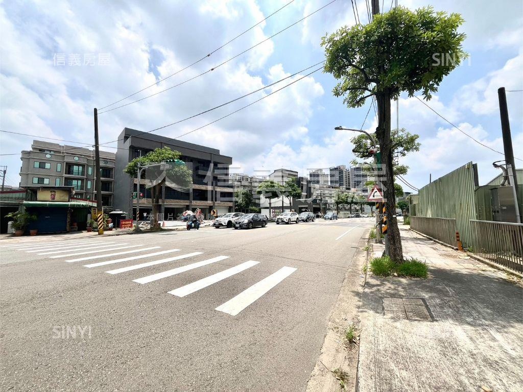 埔頂首席電梯店墅Ａ３房屋室內格局與周邊環境