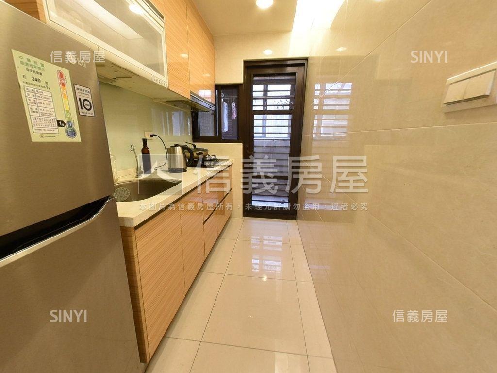 哈密街溫馨兩房車位房屋室內格局與周邊環境