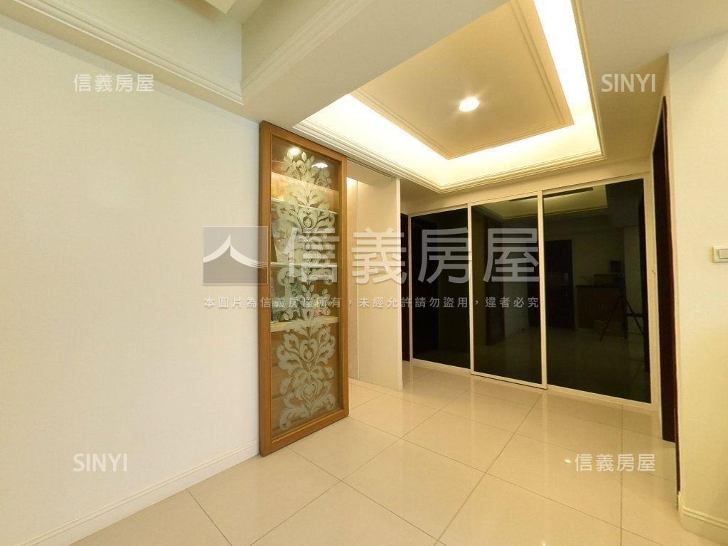 哈密街溫馨兩房車位房屋室內格局與周邊環境