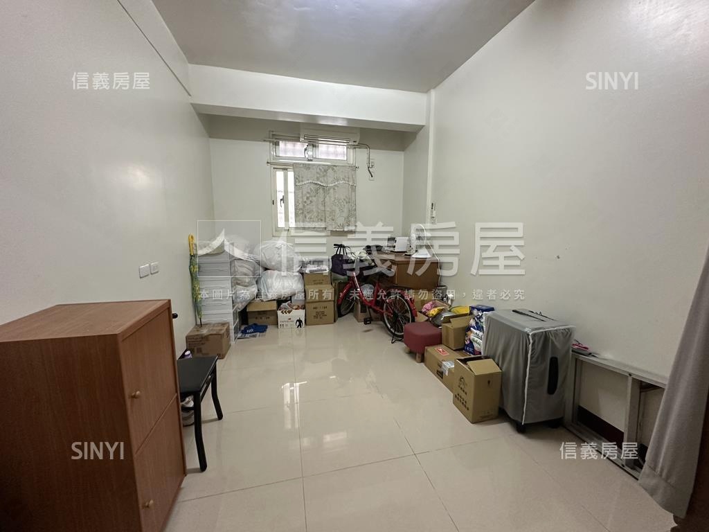 彰師大大面寬美透天房屋室內格局與周邊環境