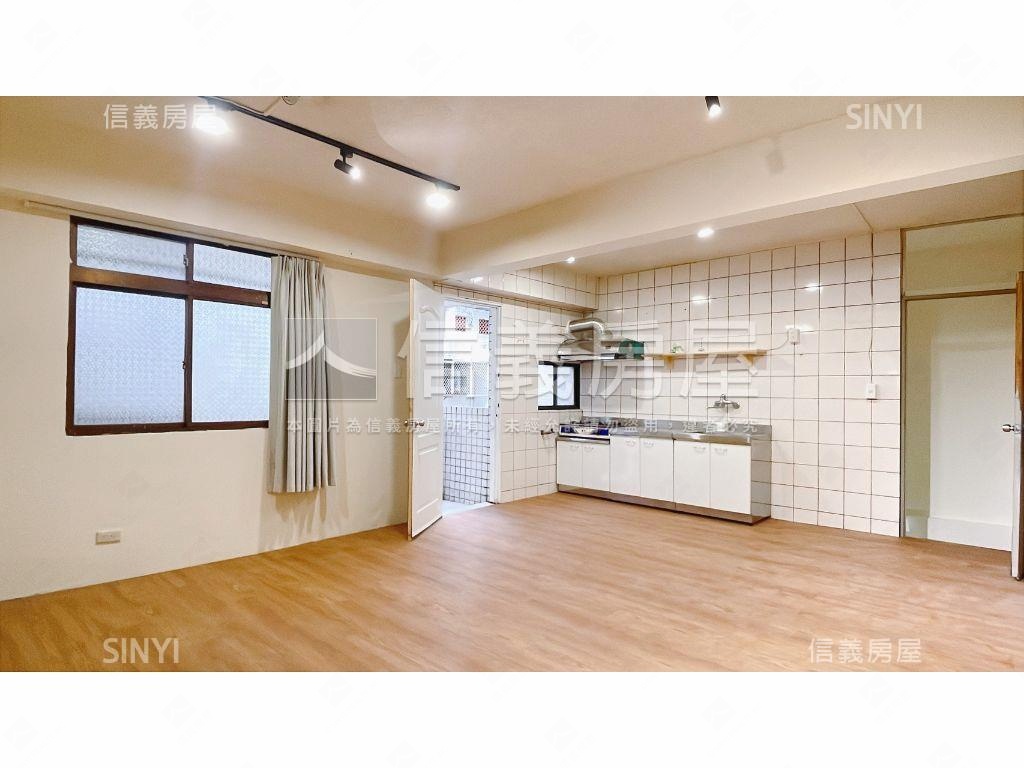 正市民大道黃金店面附平車房屋室內格局與周邊環境