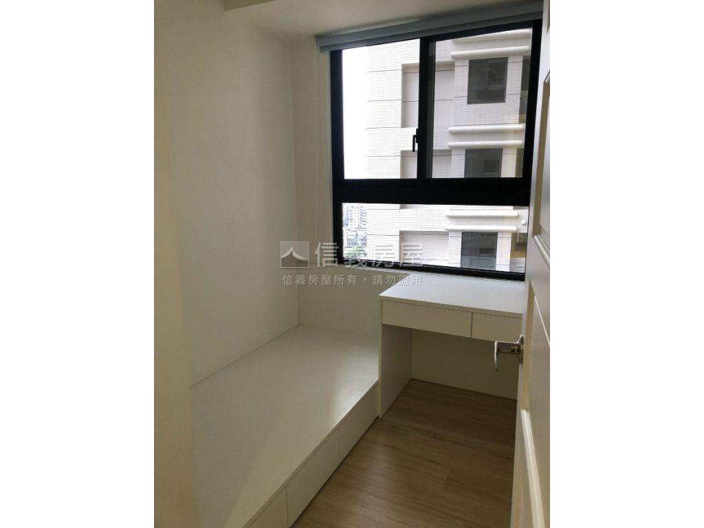 日月光景觀戶（三房）房屋室內格局與周邊環境