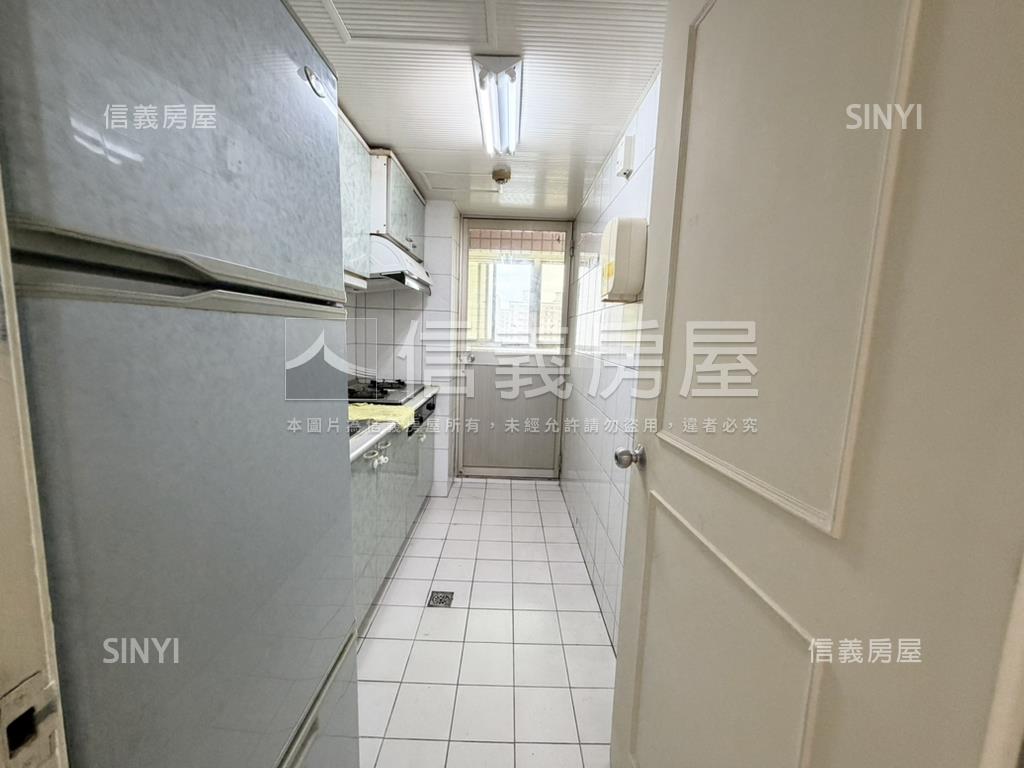 藝文南平路採光好三房車位房屋室內格局與周邊環境