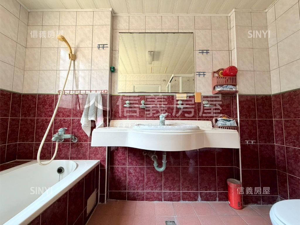 地坪約５０坪獨棟車墅房屋室內格局與周邊環境