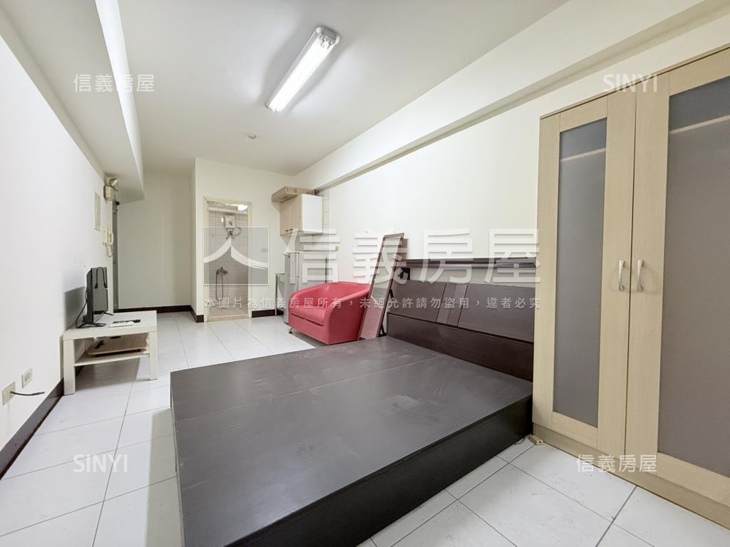 最愛有陽台套房房屋室內格局與周邊環境