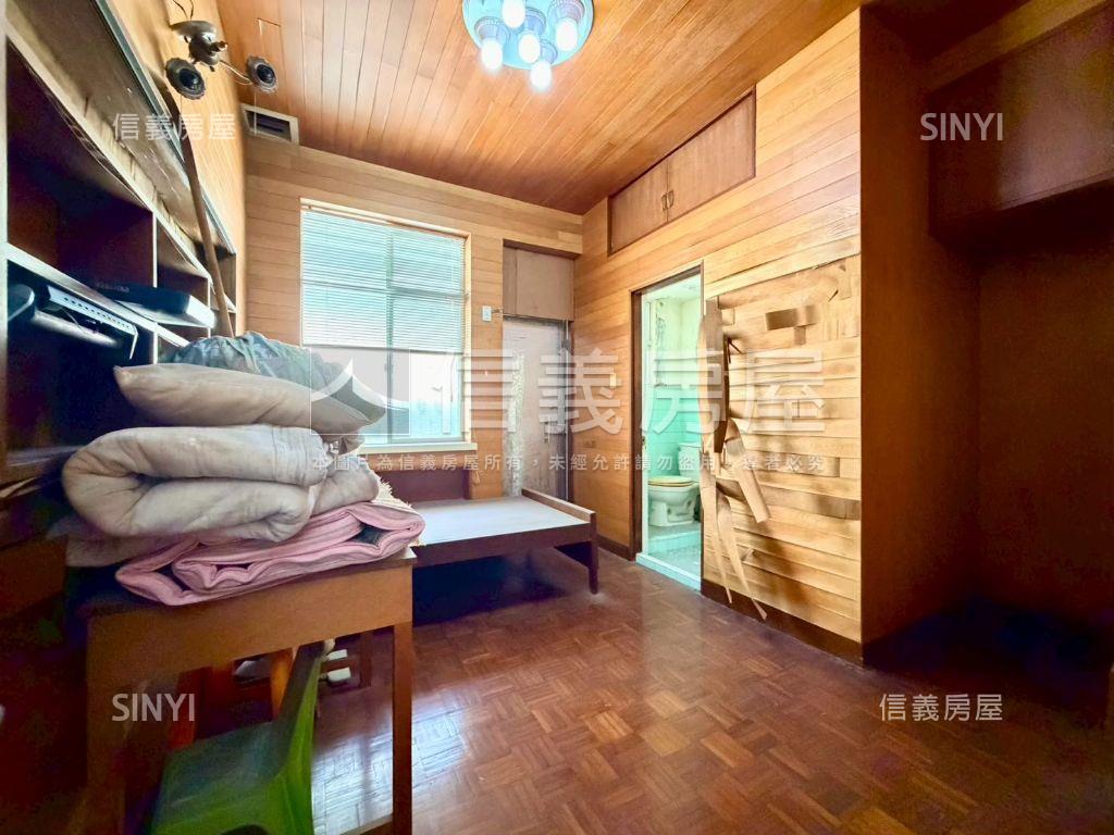 中西區｜雙城區文賢透天Ｂ房屋室內格局與周邊環境