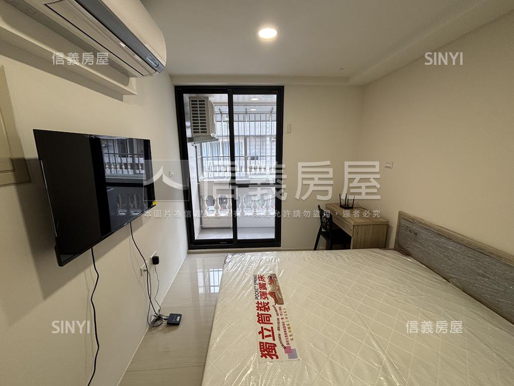 近中央公園水湳５美套房屋室內格局與周邊環境