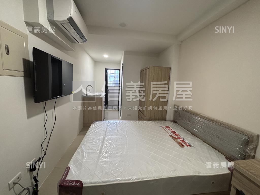近中央公園水湳５美套房屋室內格局與周邊環境