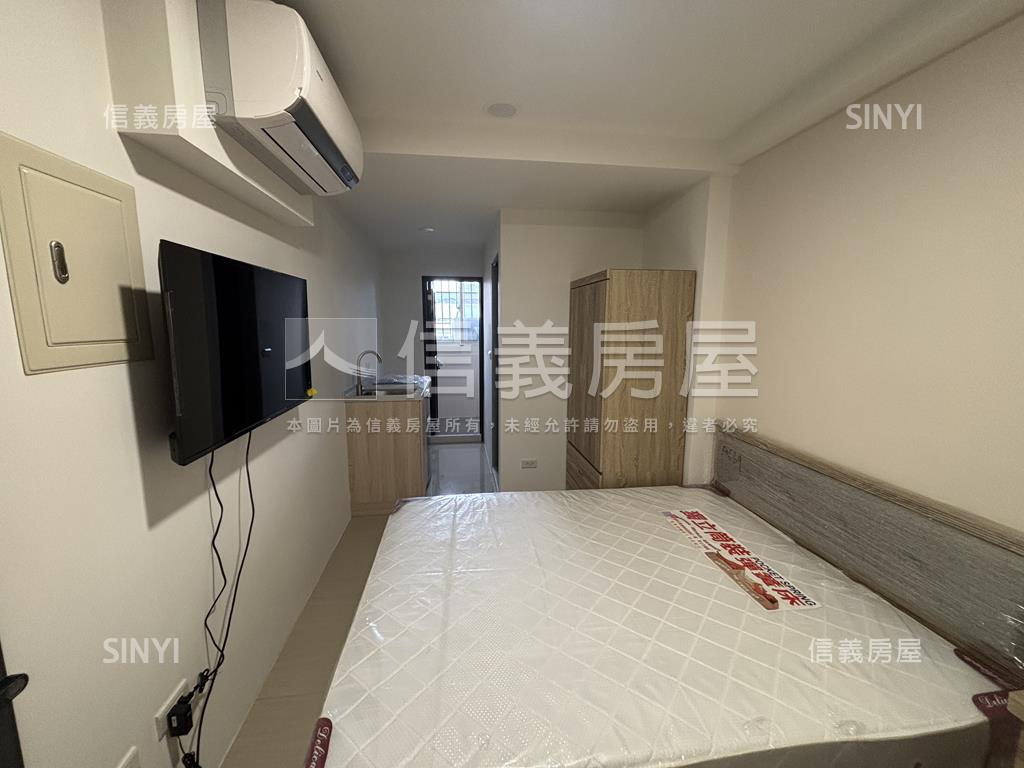 近中央公園水湳５美套房屋室內格局與周邊環境