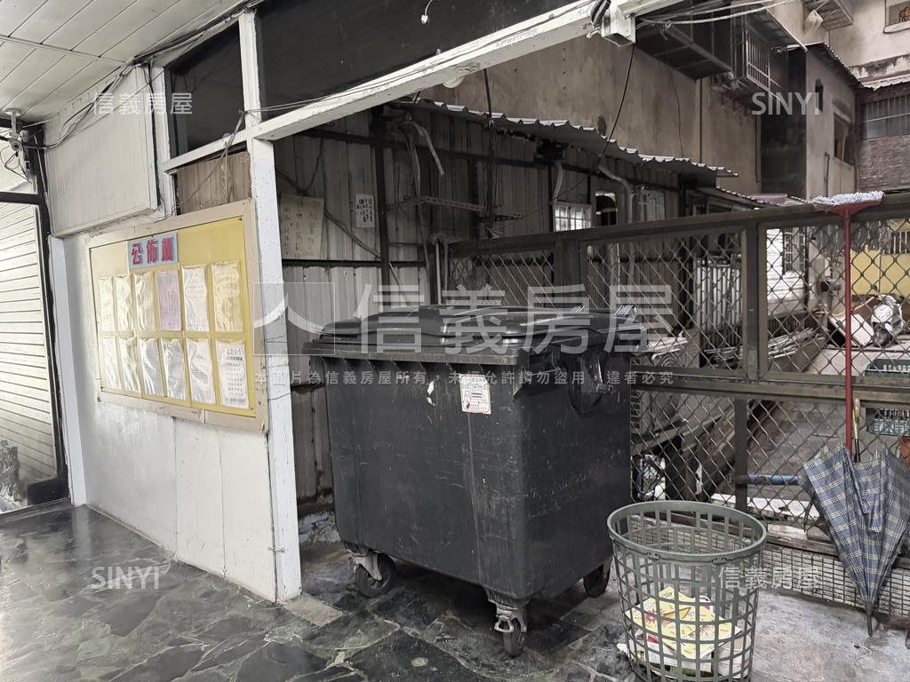 鹽埕·面府北公園採光套房房屋室內格局與周邊環境