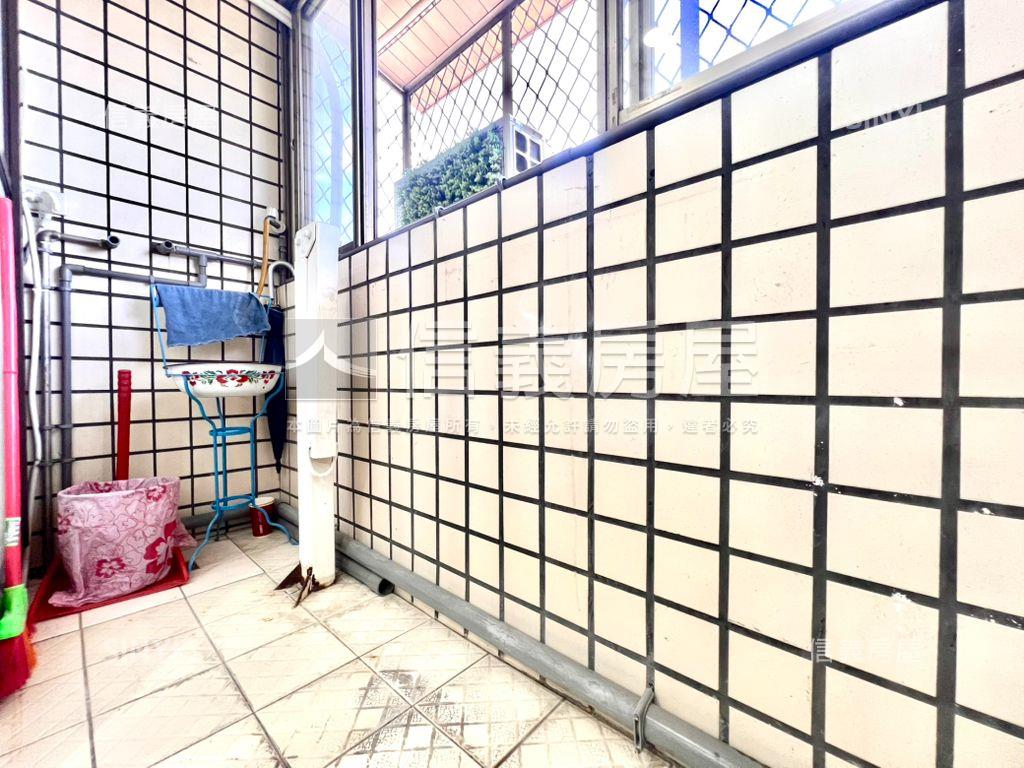 京華·景觀美美大套房房屋室內格局與周邊環境