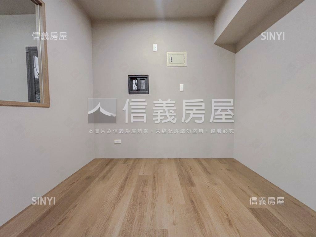 近楠梓科學園區新翻修店面房屋室內格局與周邊環境