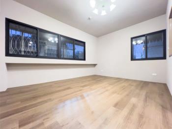 近楠梓科學園區新翻修店面