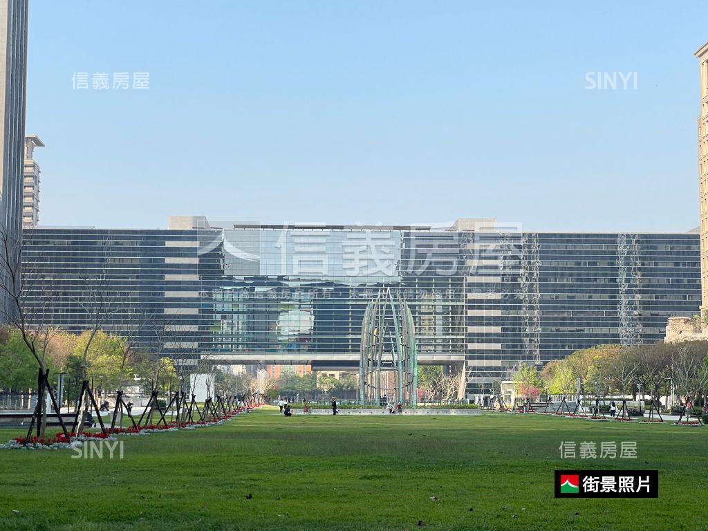 市政文華４房雙平車房屋室內格局與周邊環境