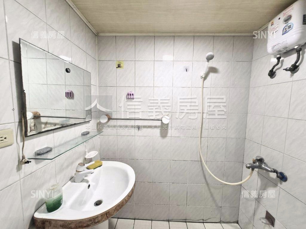 近捷運高樓水噹噹電梯一房房屋室內格局與周邊環境