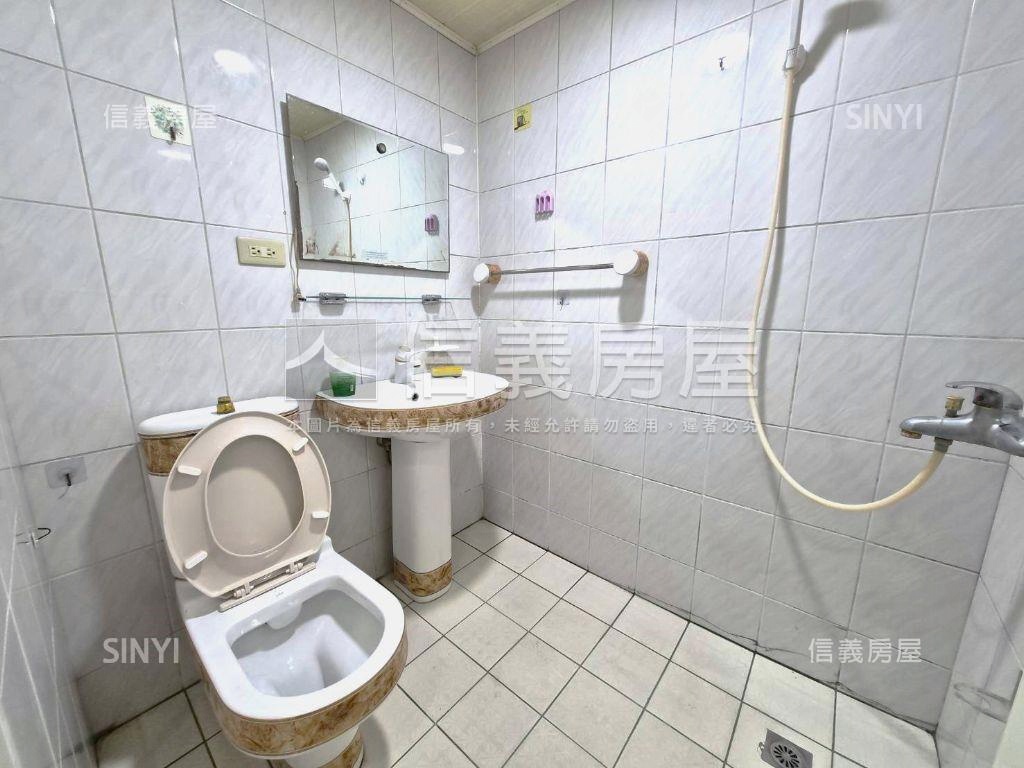 近捷運高樓水噹噹電梯一房房屋室內格局與周邊環境