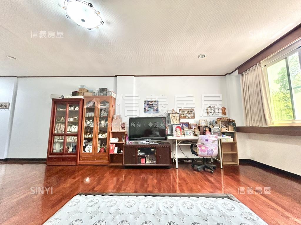 國平路面公園霸景店住房屋室內格局與周邊環境