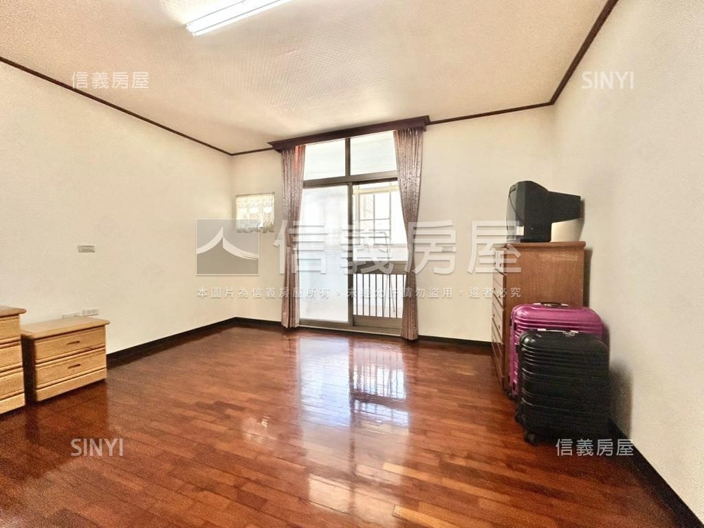 國平路面公園霸景店住房屋室內格局與周邊環境