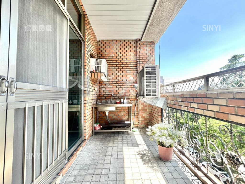 國平路面公園霸景店住房屋室內格局與周邊環境