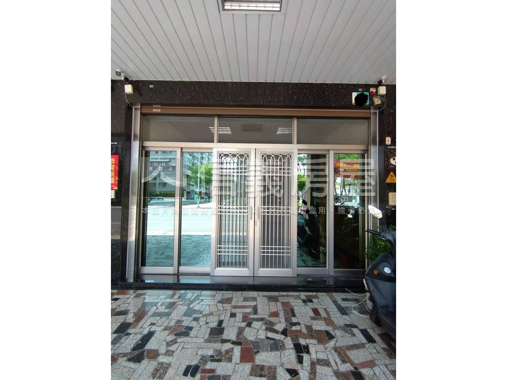 國平路面公園霸景店住房屋室內格局與周邊環境