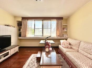 國平路面公園霸景店住