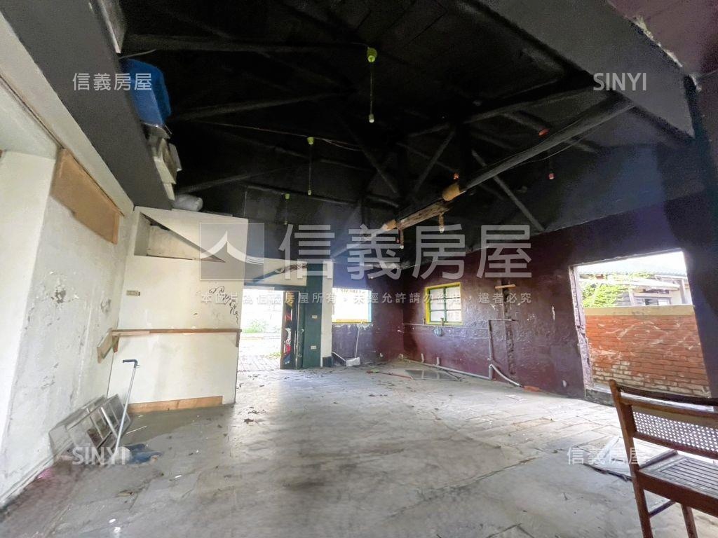 夏林路角窗大地坪賺錢店面房屋室內格局與周邊環境