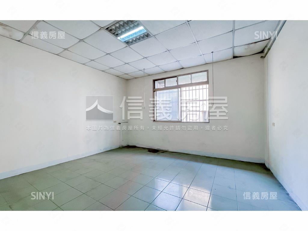 近１４期臨１２米路大透天房屋室內格局與周邊環境