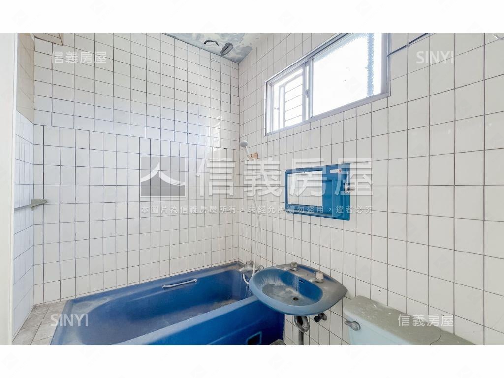 近１４期臨１２米路大透天房屋室內格局與周邊環境