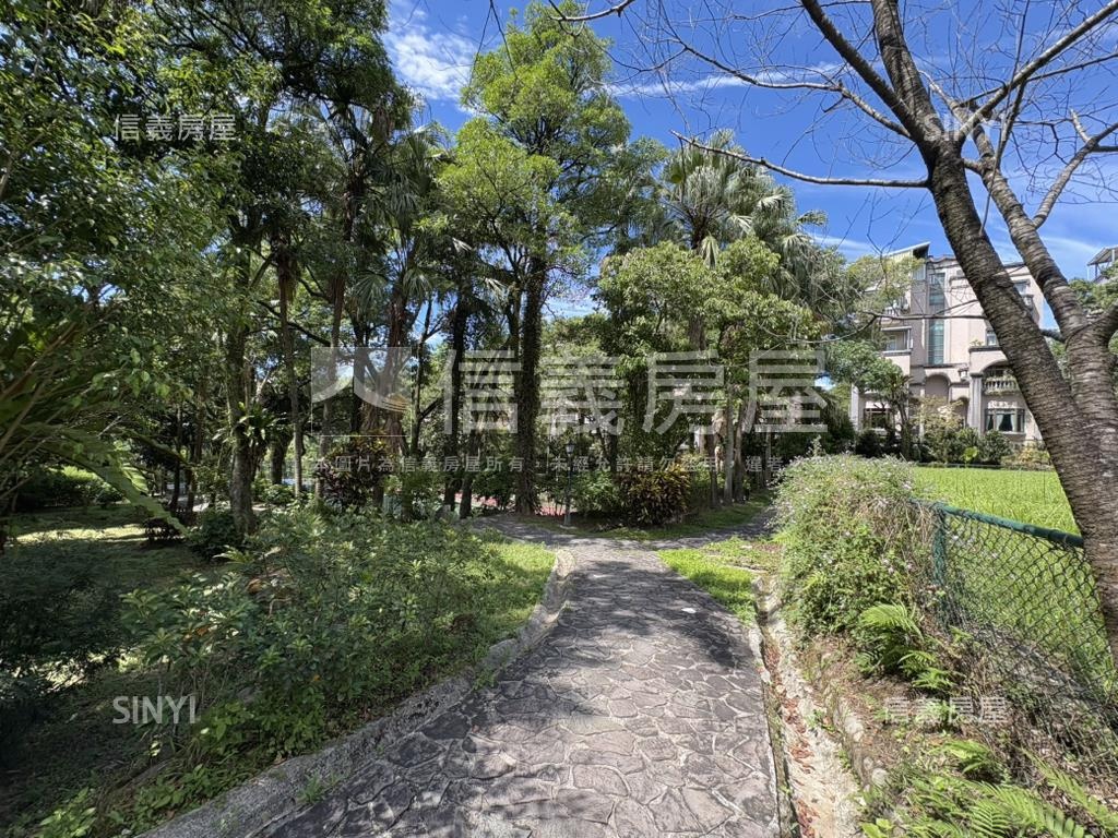 瓏山林蔭邊間下疊庭院房屋室內格局與周邊環境