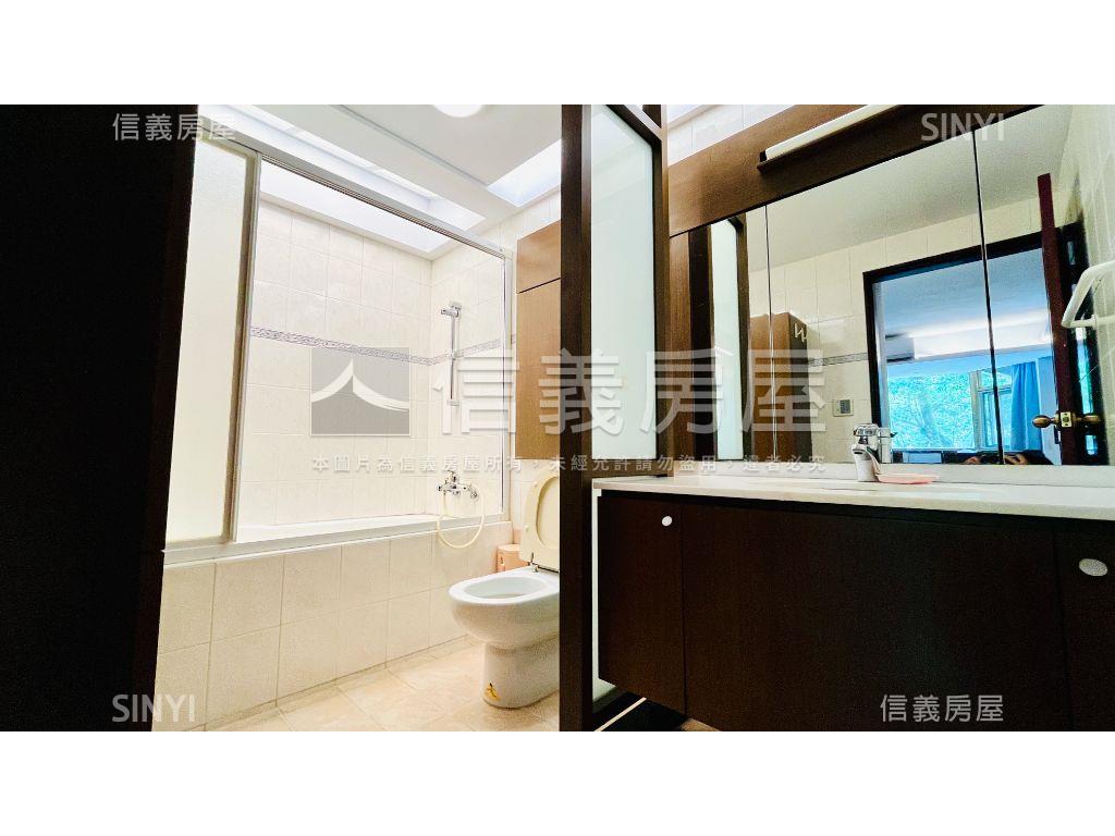 瓏山林蔭邊間下疊房屋室內格局與周邊環境