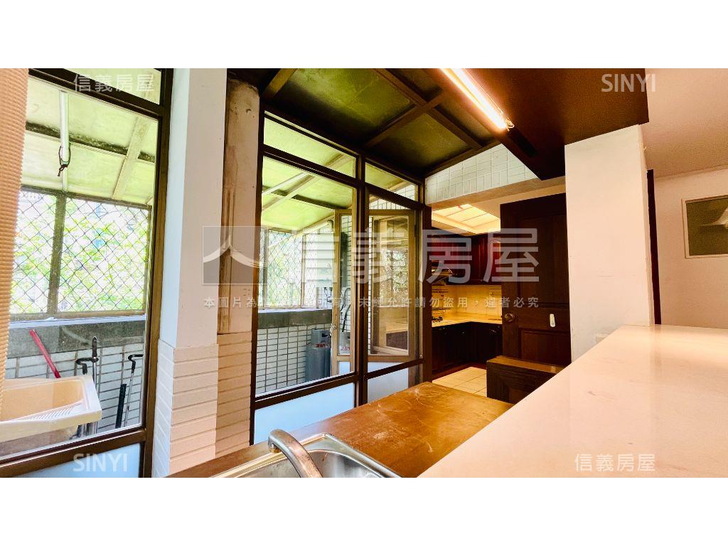 瓏山林蔭邊間下疊房屋室內格局與周邊環境