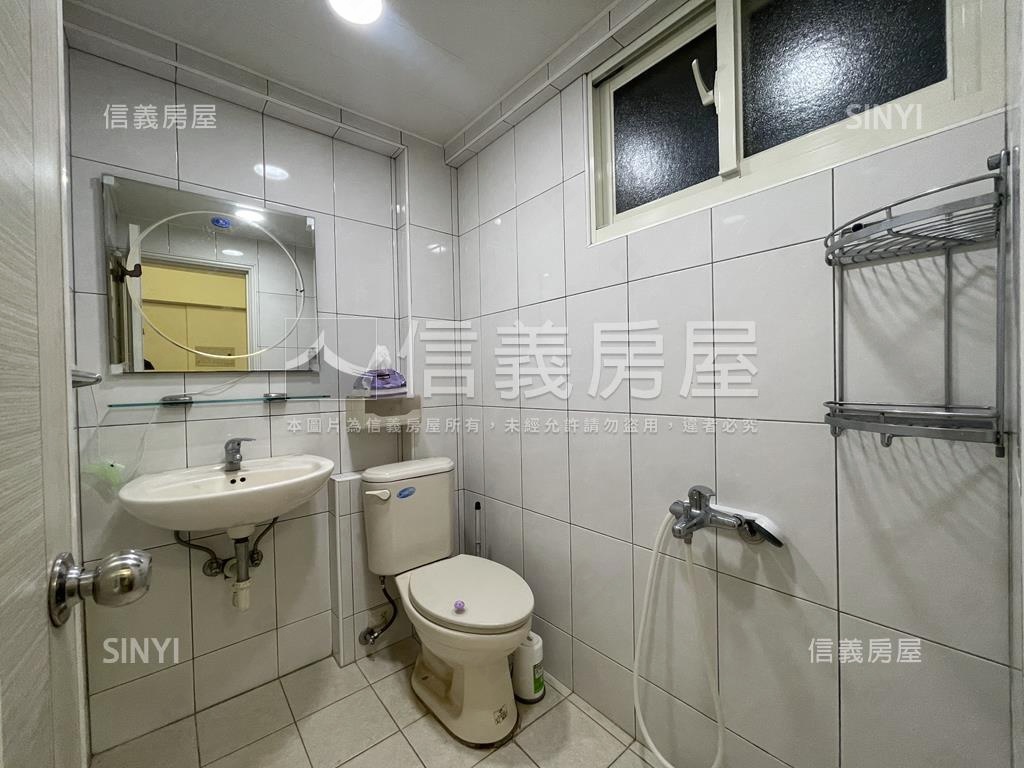 南一低總價二樓房屋室內格局與周邊環境