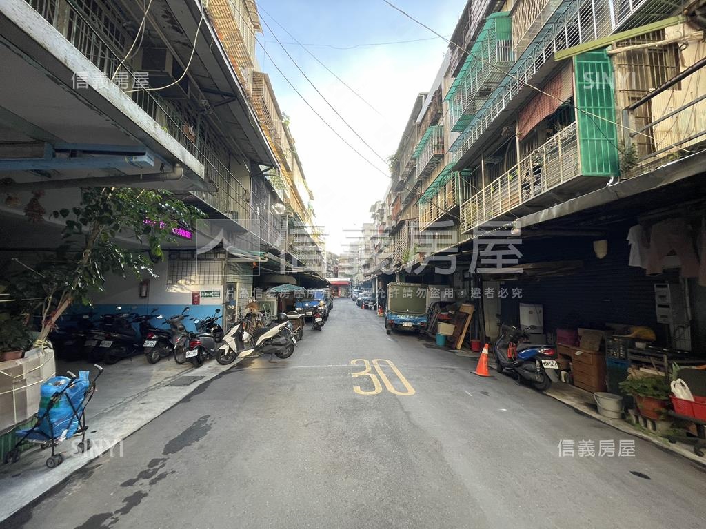 南一低總價二樓房屋室內格局與周邊環境