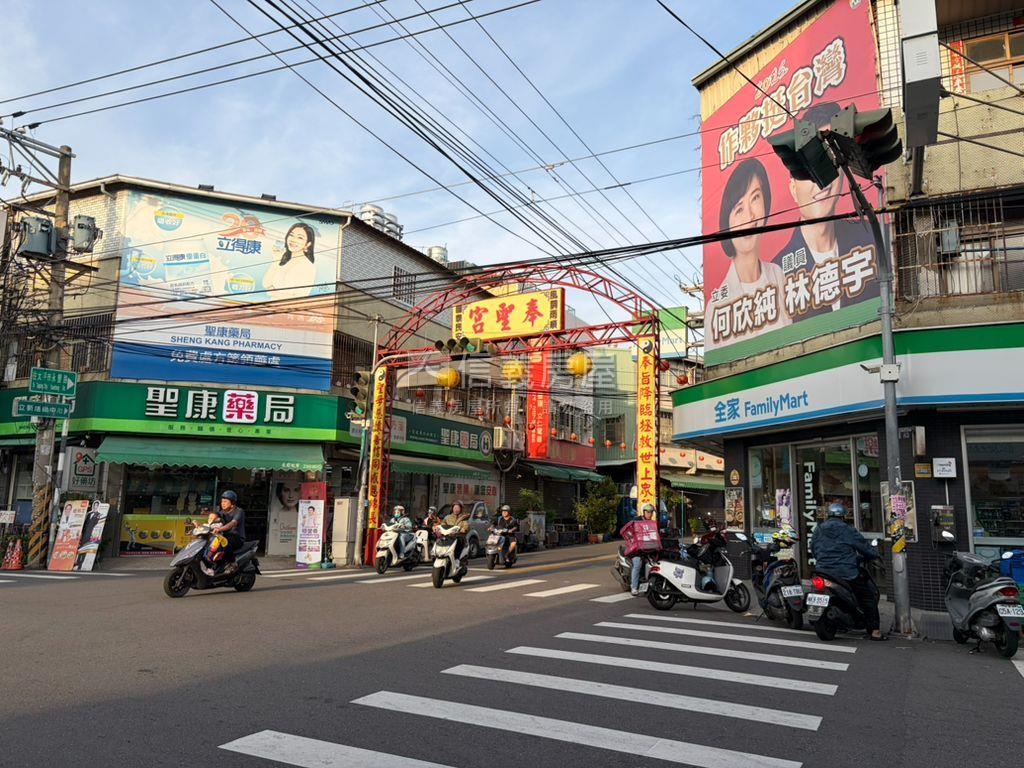 低總價大面寬方便停車透天房屋室內格局與周邊環境