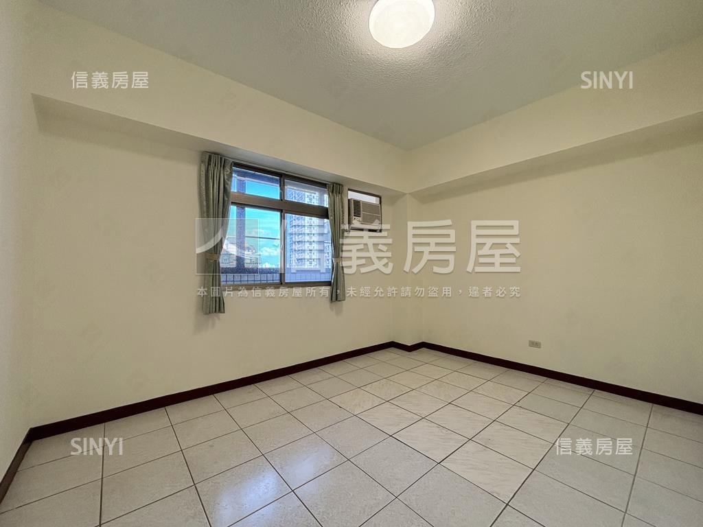 近台南文化中心三房平車房屋室內格局與周邊環境
