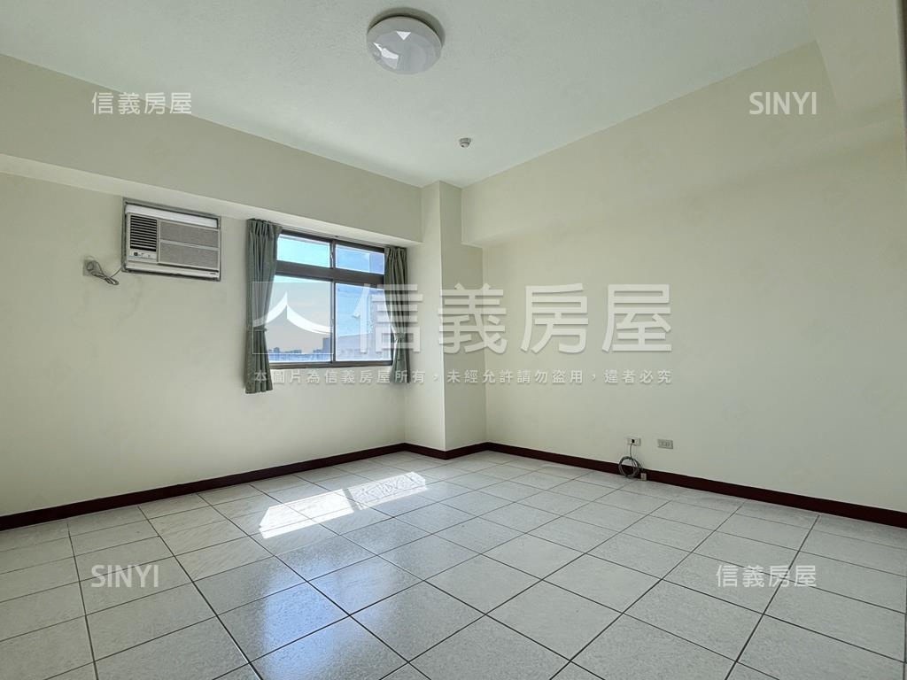 近台南文化中心三房平車房屋室內格局與周邊環境
