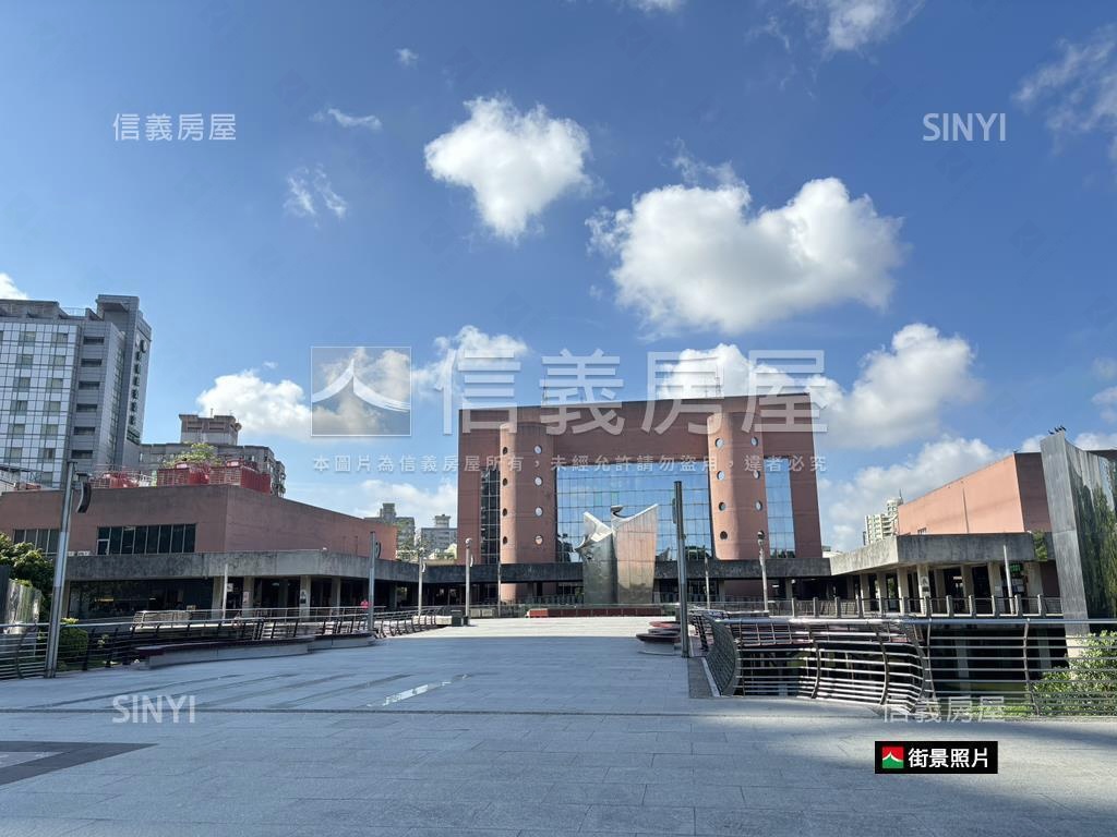 近台南文化中心三房平車房屋室內格局與周邊環境