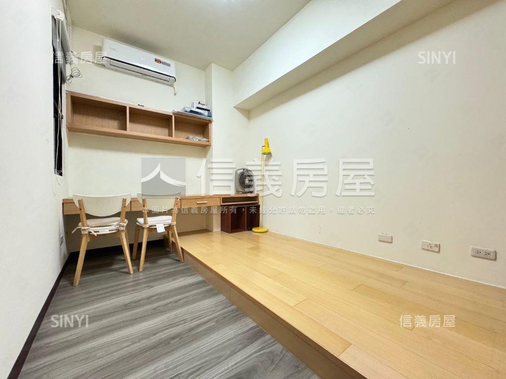 遠百商圈俠隱外棟兩房房屋室內格局與周邊環境