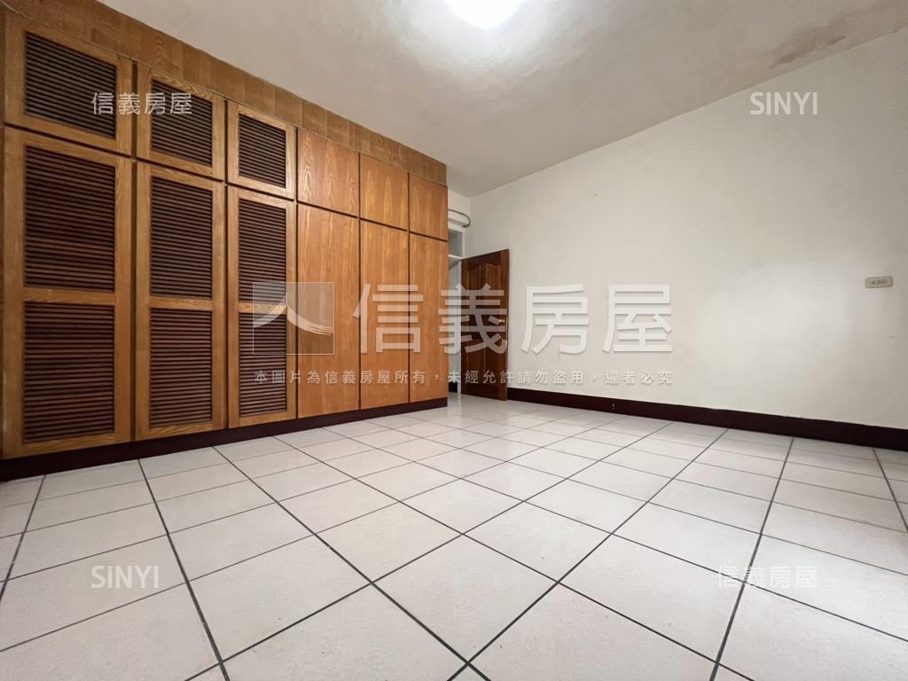 平鎮國高中唯美透天房屋室內格局與周邊環境