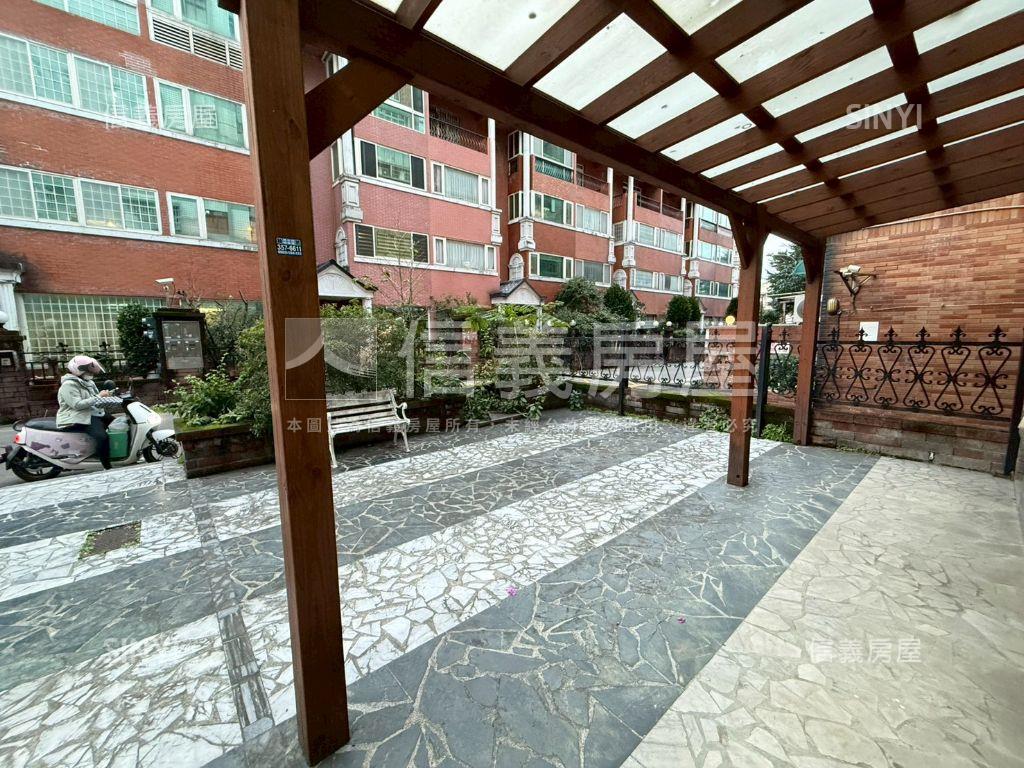 蘋果村庭院美宅衛浴開窗房屋室內格局與周邊環境