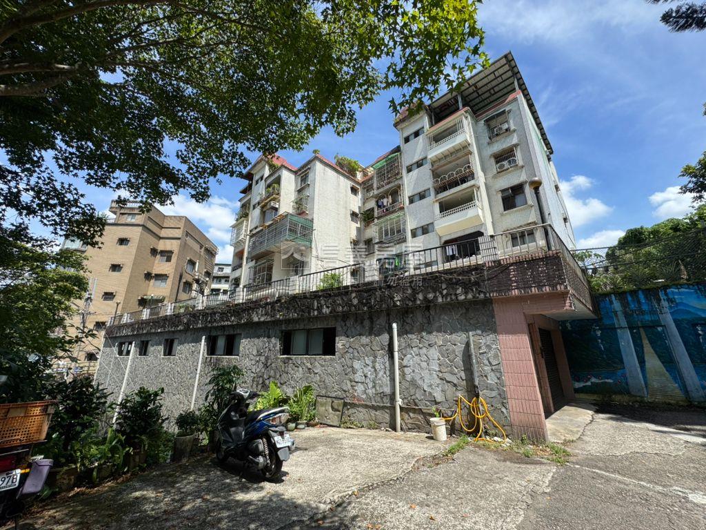 新店山景魔術大空間房屋室內格局與周邊環境