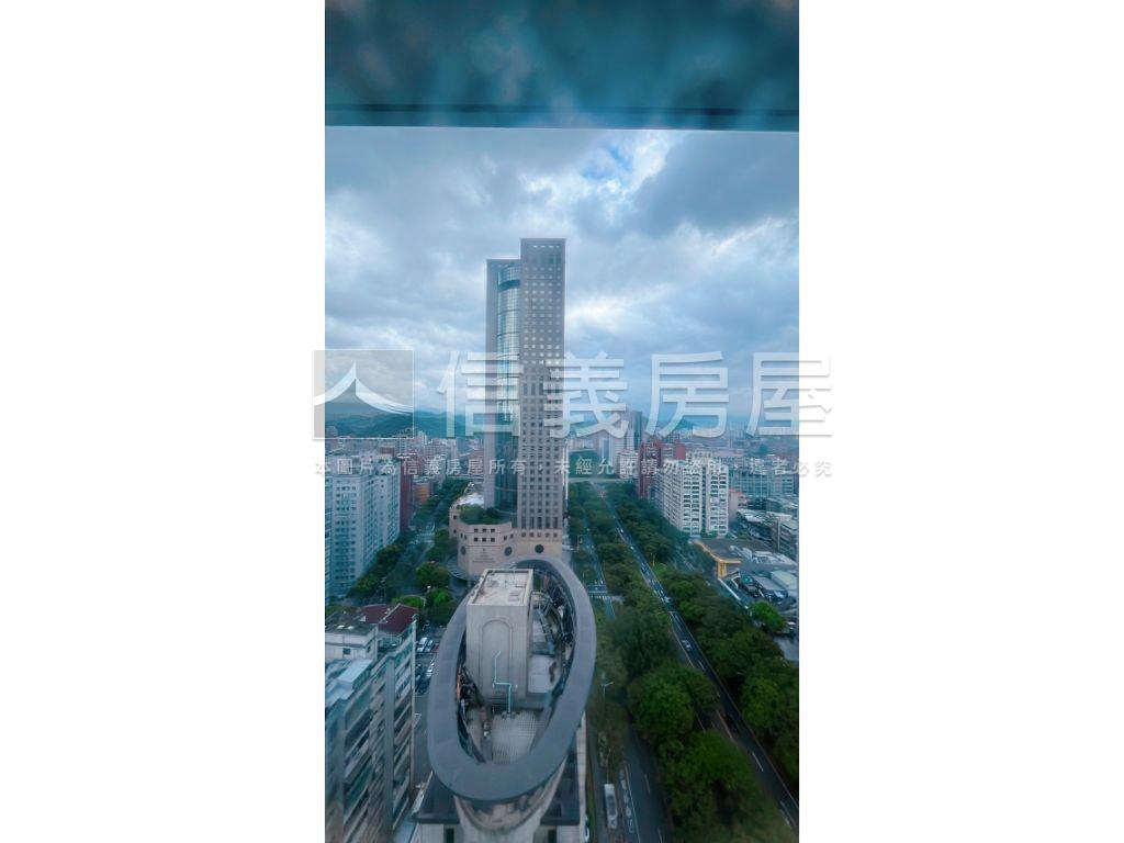 凌雲通商Ａ辦景觀２４樓房屋室內格局與周邊環境