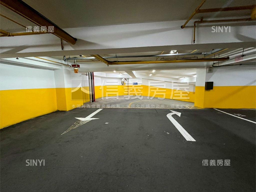 凌雲通商Ａ辦景觀２４樓房屋室內格局與周邊環境