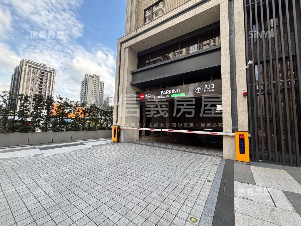 小檜溪近商辦美裝三房車位房屋室內格局與周邊環境