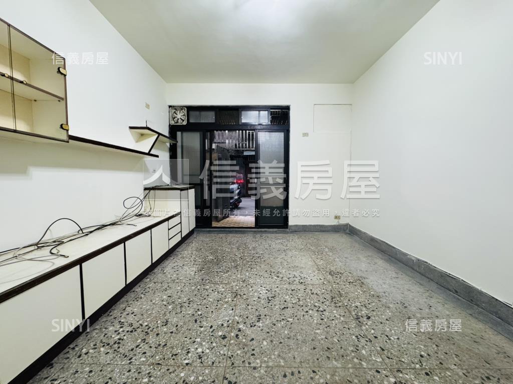 土城站綠意三房方正一樓房屋室內格局與周邊環境